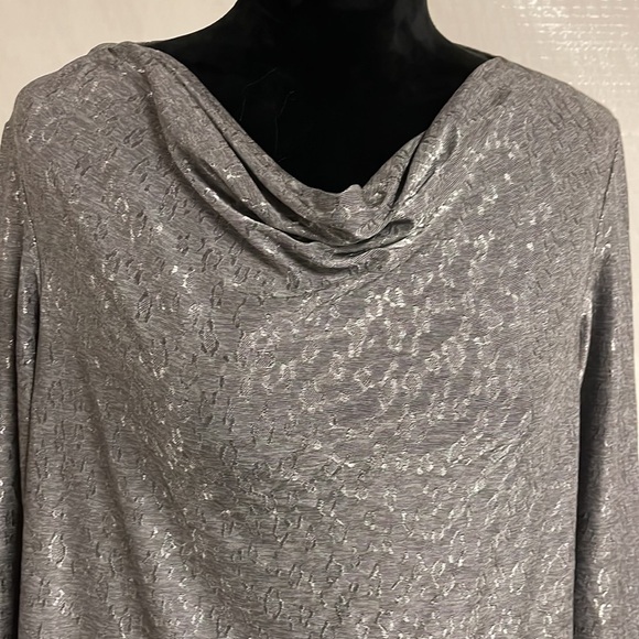 Easywear by Chico’s silver blouse size 2 - Picture 2 of 7